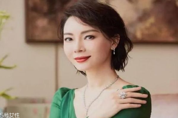50歲短發怎么燙好看 50歲女人適合燙的短發