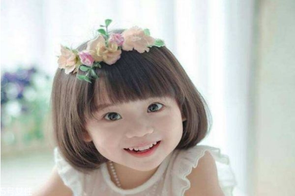 3歲寶寶短發簡單編發 小女孩可愛發型
