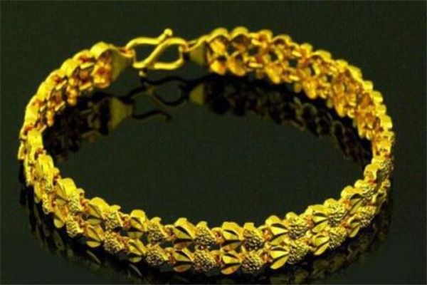 黃金手鏈褪色發白是什么原因 黃金手鏈褪色怎么辦
