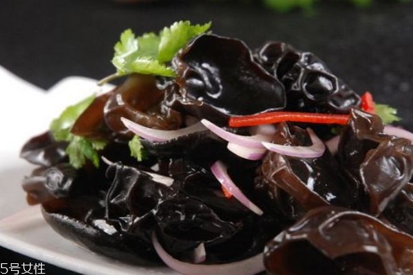 木耳有什么營養價值呢 吃木耳有什么好處呢