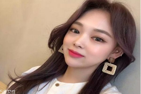 2019秋季染什么顏色好看不顯黃 2019秋季最新流行發色