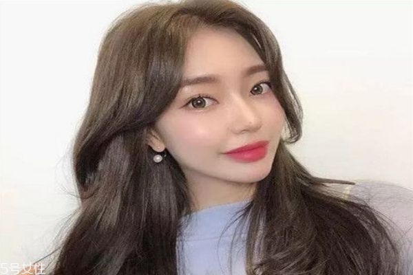 2019秋季染什么顏色好看不顯黃 2019秋季最新流行發色
