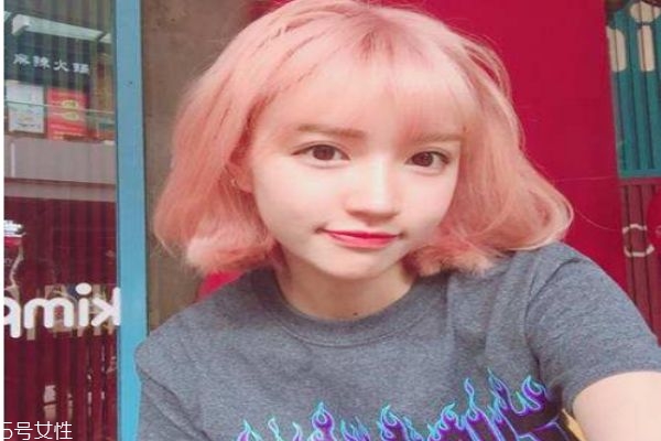 櫻花粉發色適合什么膚色 櫻花粉發色不漂可以染嗎