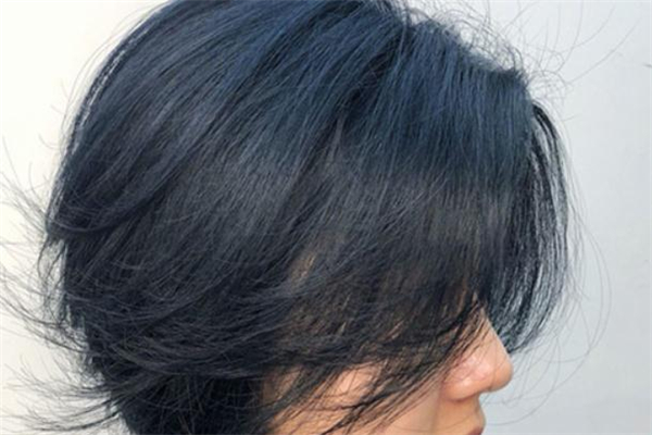霧藍色頭發需要漂嗎 霧藍色頭發怎么染