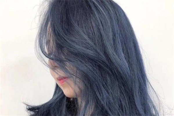 霧藍色頭發掉色后是什么顏色 霧藍色頭發褪色后效果