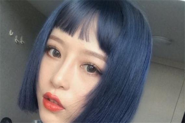 藍灰色頭發怎么染 藍灰色掉色后是什么顏色