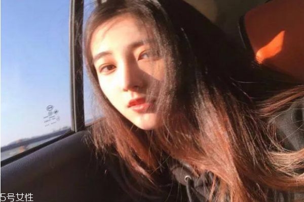 今秋染什么發色顯皮膚白 今年流行這5款神仙發色