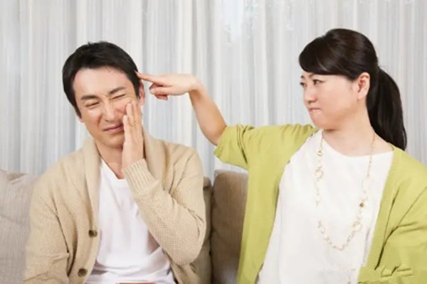夫妻冷戰怎么處理 吵架后聰明女人的做法
