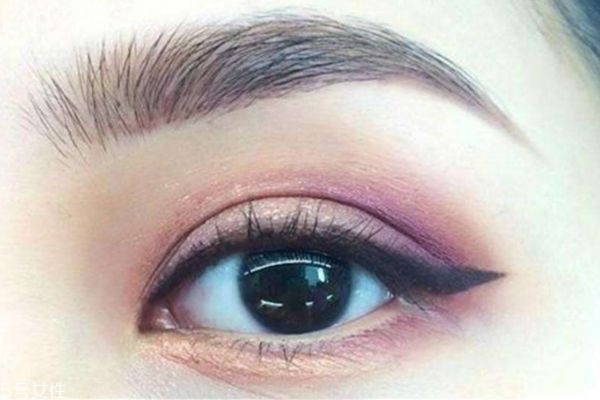 畫(huà)眼線(xiàn)用什么好 看個(gè)人使用習(xí)慣