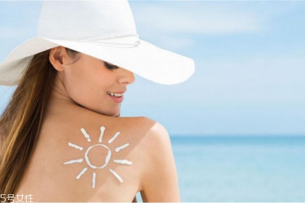 女人夏天怎么保養皮膚 夏季適合選擇什么護膚品