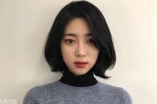有劉海好看還是沒有劉海好看呢 應該怎么選擇發型呢
