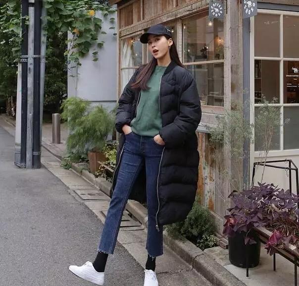 長款羽絨服內搭什么好看 越簡單越經典