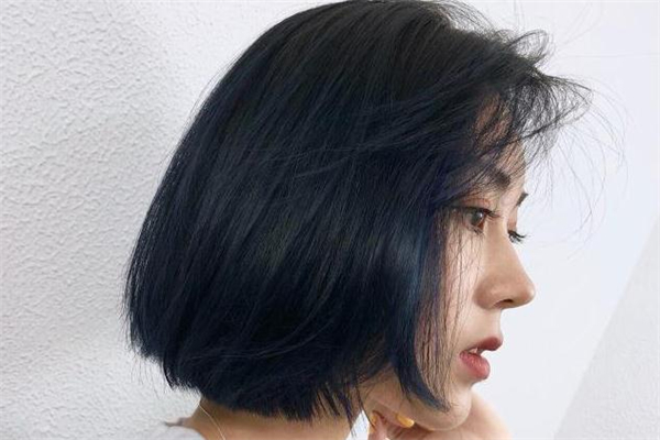 黑藍色是什么顏色 黑藍色頭發怎么染