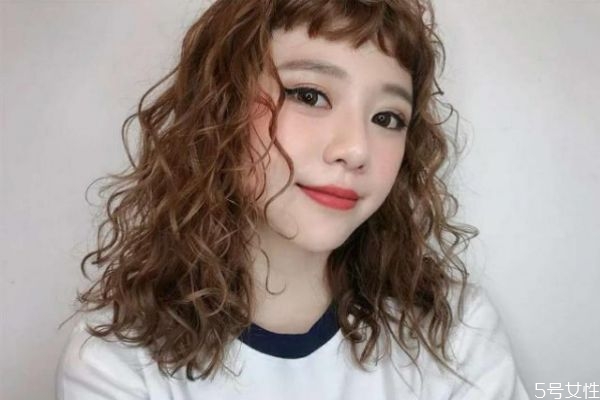 經常燙發有什么危害 燙發后怎么保養