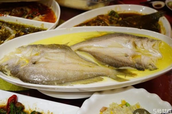鰱魚有什么營養價值呢 吃鰱魚有什么好處呢