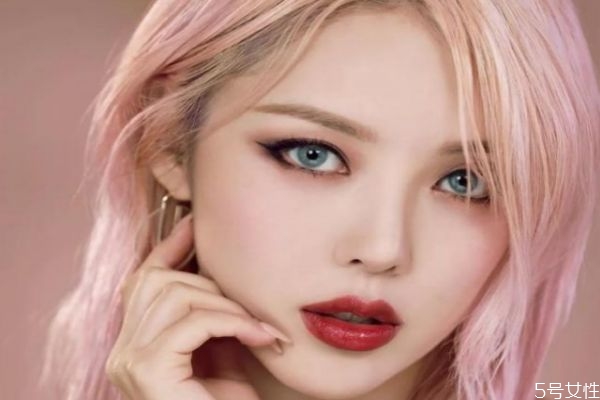 女生染什么顏色的頭發好看 今年好看的發色都在這