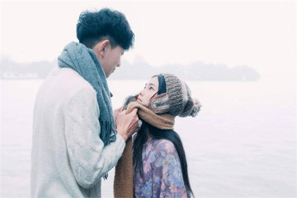 前任結婚了還能聯系嗎 前任結婚了還聯系我是什么意思