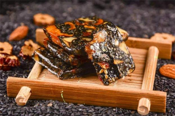 阿膠糕放冰箱會發霉嗎 阿膠糕發霉重新煮能吃嗎