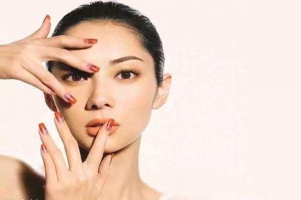 磨砂膏和去角質有什么區別 臉部去角質的最佳方法