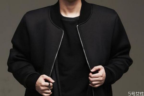 衛衣容易粘毛應該怎么辦呢 預防粘毛的方法有什么呢