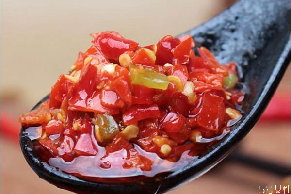 什么是剁椒呢 剁椒和泡椒有什么區別呢