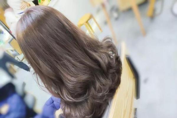 燙發后多久可以染發 為什么剛燙完發后不能染發