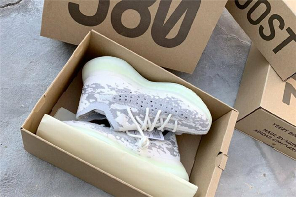 椰子380外星人開(kāi)箱測(cè)評(píng)-yeezy 380 alien實(shí)物上腳圖
