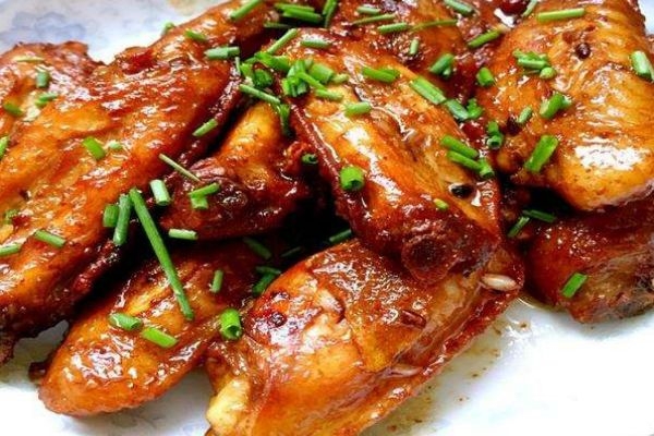 雞翅有什么營養價值呢 吃雞翅有什么好處呢