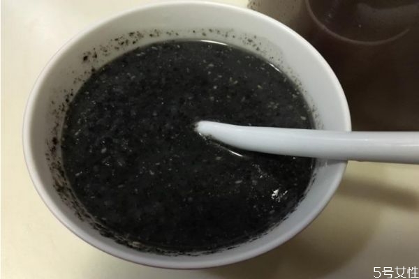 兒童可以喝黑豆漿嗎 兒童喝黑豆漿有什么好處呢