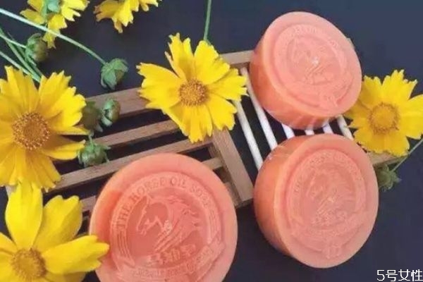 馬油皂和洗面奶可以同時使用嗎 馬油皂和洗面奶的區別