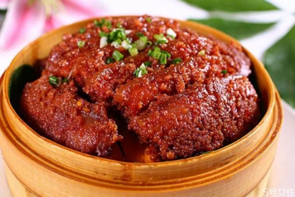 粉蒸肉有什么營養價值呢 粉蒸肉搭配什么更健康呢