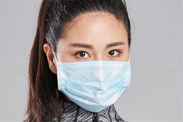 醫用口罩噴了酒精還能用嗎 醫用口罩為什么不能二次使用