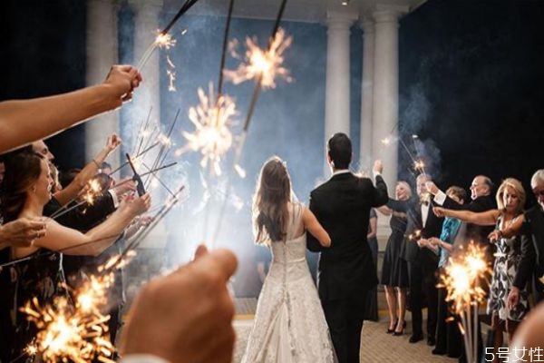 男方迎親的十二樣禮是什么 結婚十二禮分別是什么