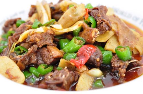 青椒鴨肉有什么營養 青椒鴨肉怎么做好吃