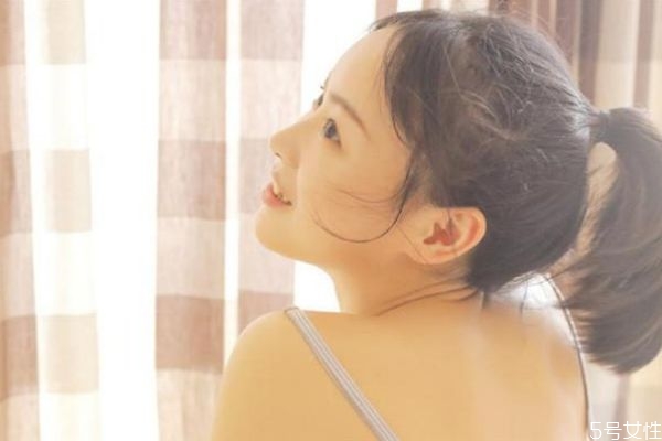 男人對情人有感情的表現 男人婚外情動真感情的表現