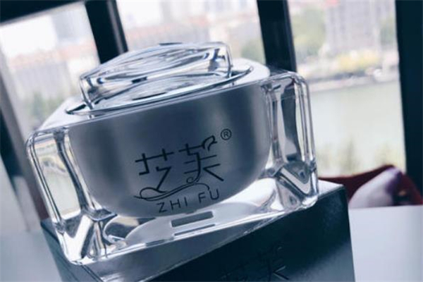 瘦臉?biāo)看斡枚嗌?瘦臉?biāo)茨?>
<strong>瘦臉?biāo)看斡枚嗌?瘦臉?biāo)茨?/strong>
</a>
<p>瘦臉?biāo)菍?duì)于臉大的人來(lái)說(shuō)十分有誘惑力的一款單品，相信大家都有聽說(shuō)過，堅(jiān)持使用的話確實(shí)是可以起到瘦臉作用的，那么，瘦臉?biāo)看斡枚嗌俦容^合適呢？</p>
</li>
<li>
<a href=