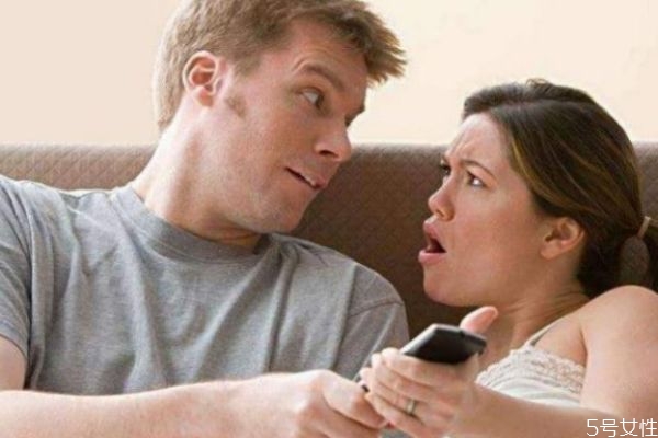 老公不愛(ài)老婆的表現(xiàn) 老公不在乎妻子的表現(xiàn)