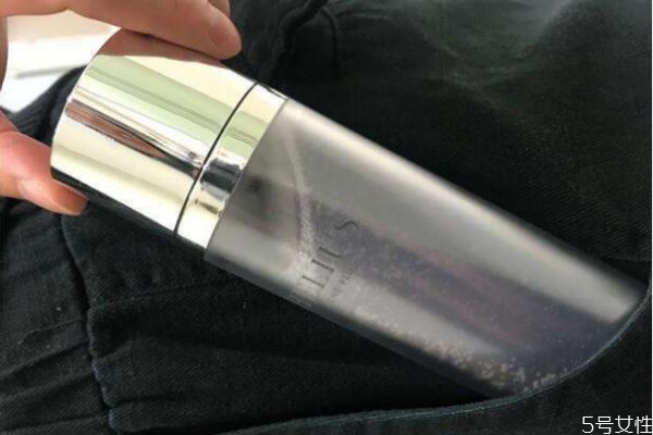 赫麗爾斯精華水有什么功效 赫麗爾斯精華水質地