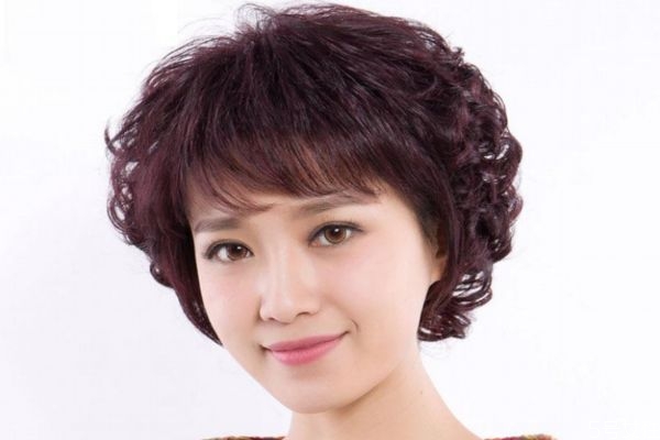 戴假發跑步會掉嗎 粘在頭頂的假發難受嗎