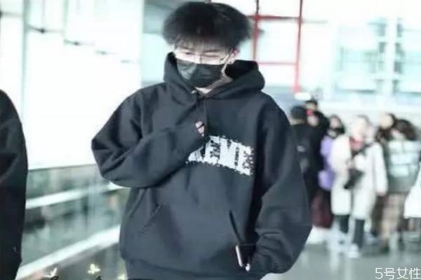 錫紙燙和紋理燙藥水一樣嗎 錫紙燙和紋理燙有什么區別