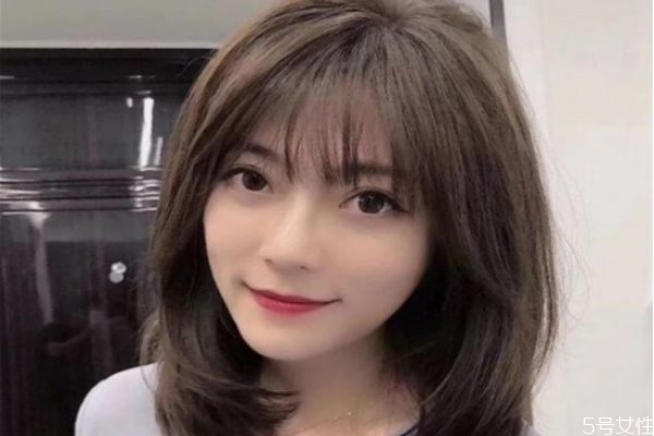 頭發蓬松剪短發會炸嗎 短發怎么扎好看