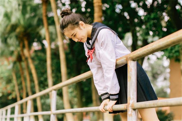 jk制服配什么發型好看 jk制服適合什么發型