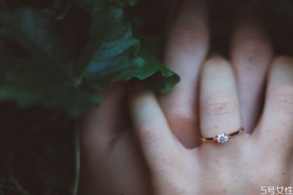 老婆冷戰不理人怎么辦 夫妻冷戰超過一個月說明什么