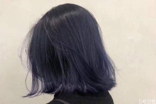 染什么發色可以遮白發又顯白 紅色蓋白發配方怎么調