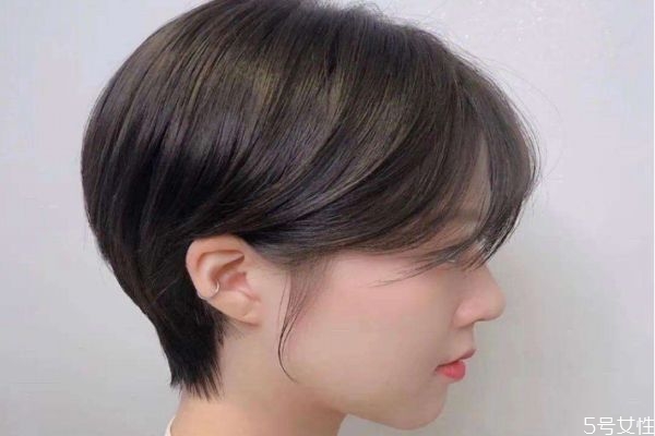 頭發剪完層次多久能留回來 齊頭發和層次哪個好看