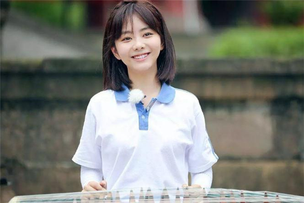女生校服配什么發型好看 穿校服適合什么發型