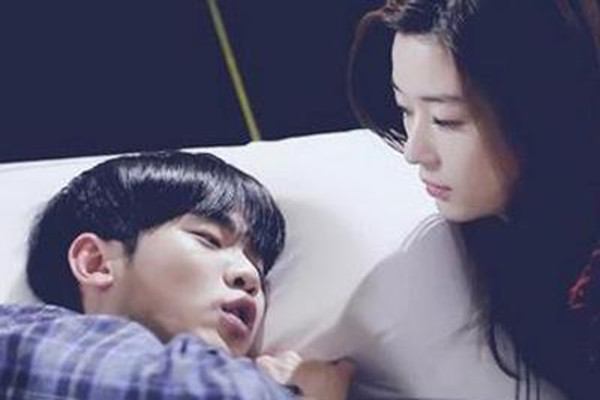 哪些關系容易產生曖昧 男生玩曖昧女生怎樣擺正心態(tài)