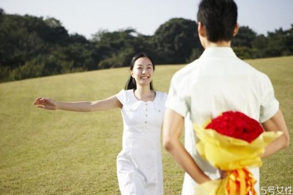 直男和直女怎么聊天 注意次數學會戛然而止