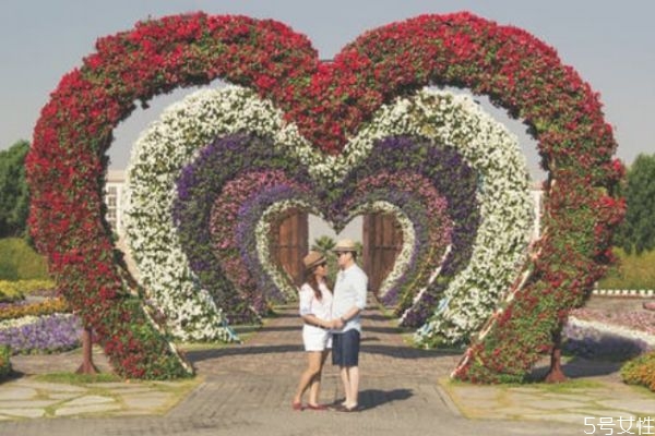 婚內搞曖昧算出軌嗎 精神出軌的男人還愛老婆嗎
