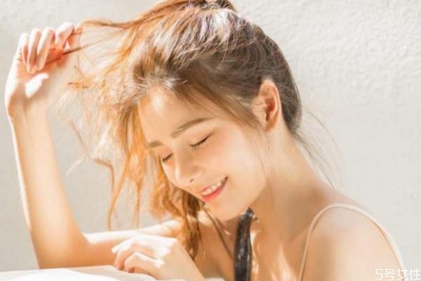 女生過了熱戀是什么樣的 女生過了熱戀的表現